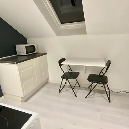 Cozy Little Attic דירה נרוויק
